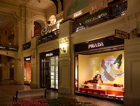 prada в россии|Prada .